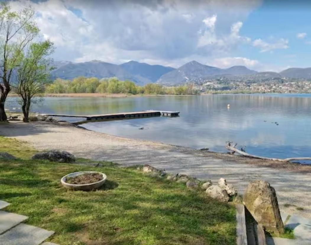 Lukas Home Con Il Cuore Appartamento 3 Camere Al Piano Terra E Appartamento 1 Camera In Taverna Merone Kültér fotó